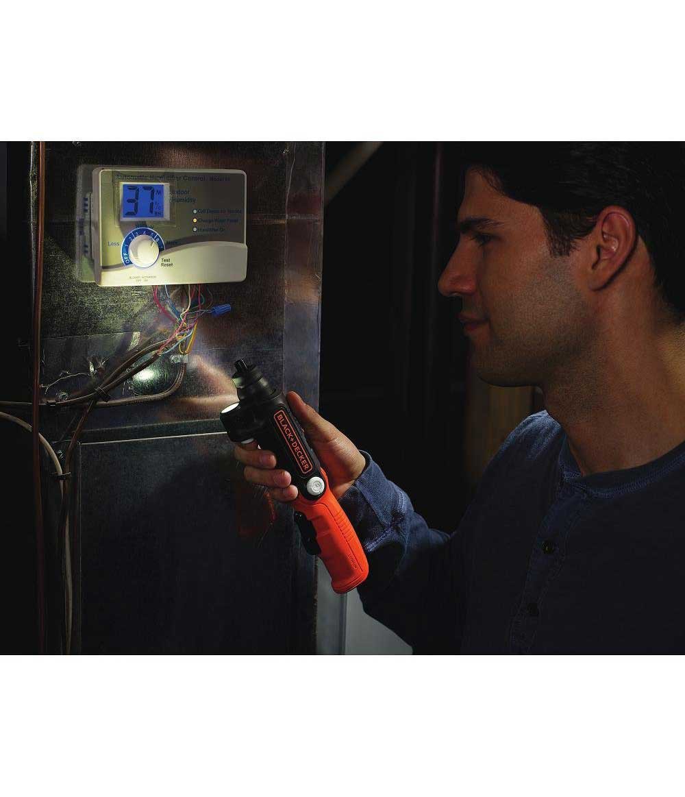 Atornillador con Linterna Black+Decker 3,6V BDCSFL20C